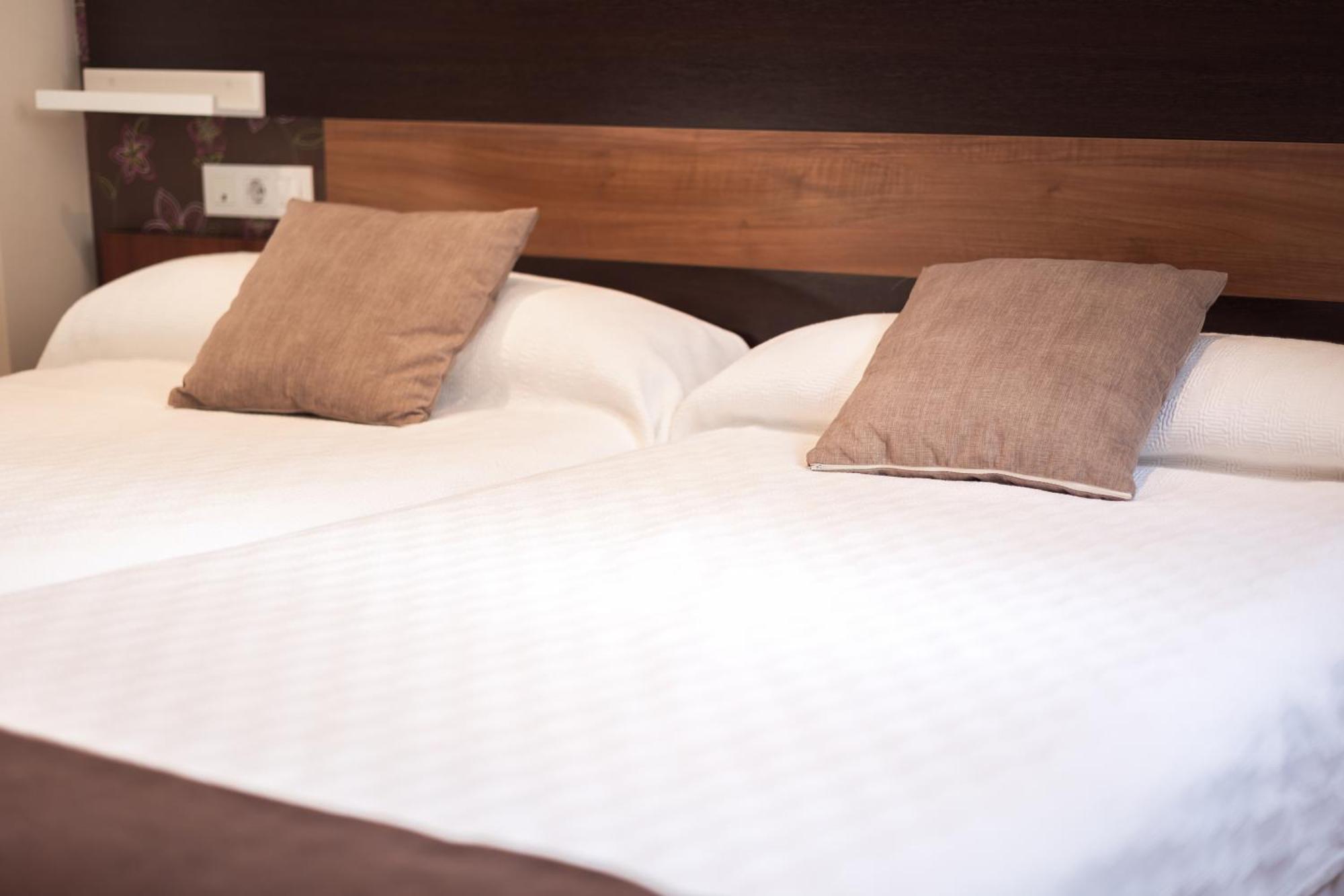 Apartamentos Reyes Catolicos Гранада Екстериор снимка